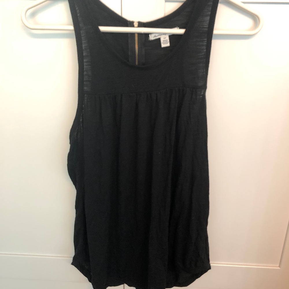 NWOT 1/4 Zip Black Flowy Tank Top